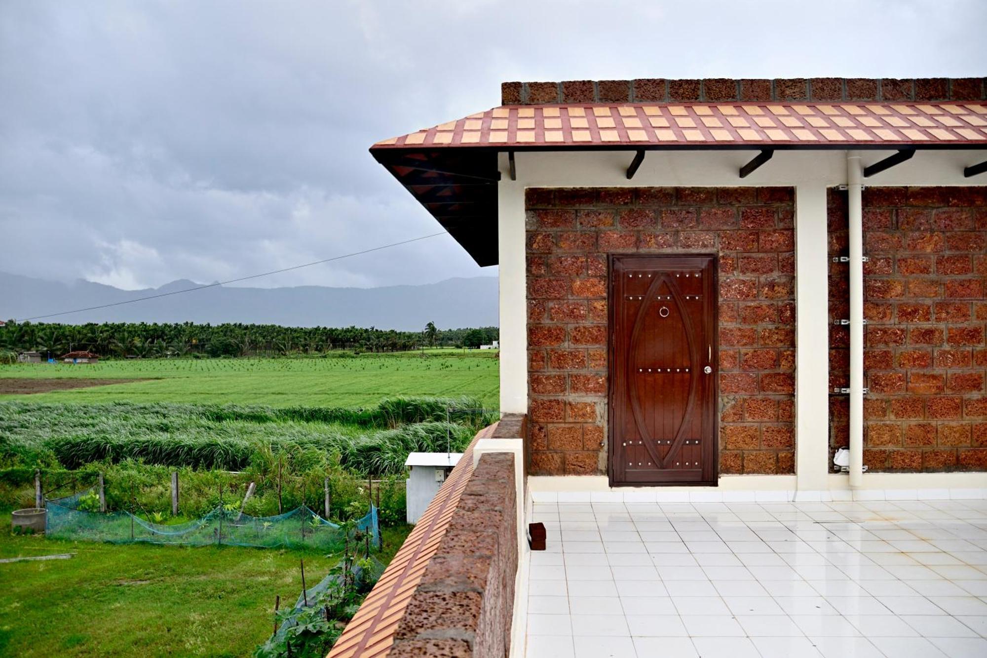 Appartamento Lakshmi Illam Near Isha Yoga Adiyogi Alāndurai Esterno foto